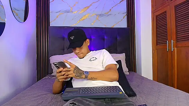 Snapshot of bick_jhonn chatting on 05.21.26 bick jhonn online show from 05.21.26