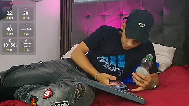 Snapshot of bick_jhonn chatting on 05.25.26 bick jhonn online show from 05.25.26
