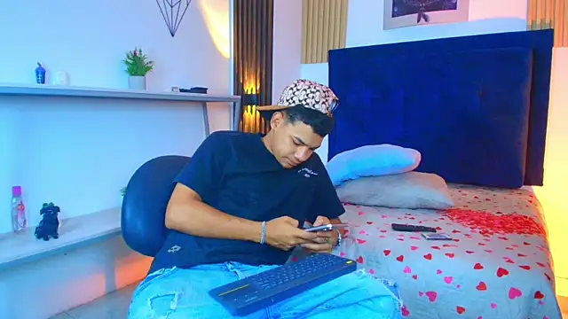 Snapshot of bick_jhonn chatting on 06.30.26 bick jhonn online show from 06.30.26