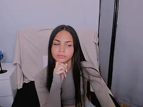 Snapshot of CarlaLovely chatting on 06.11.26 CarlaLovely online show from 06.11.26