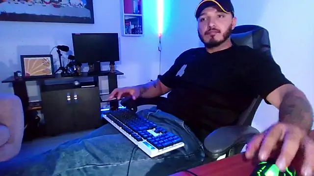 Snapshot of Thiago_420 chatting on 05.15.26 Thiago 420 online show from 05.15.26