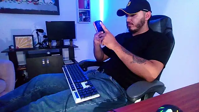 Snapshot of Thiago_420 chatting on 05.15.26 Thiago 420 online show from 05.15.26