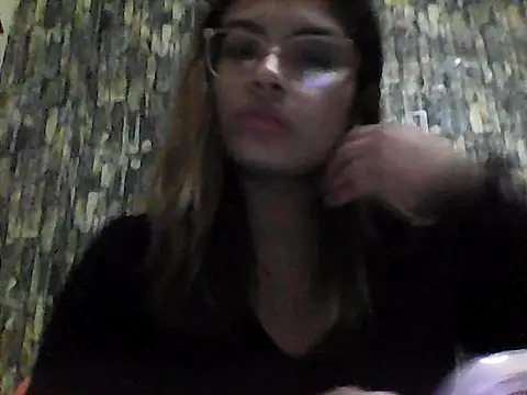 BabyCinnamon1 online show from 06.11.26