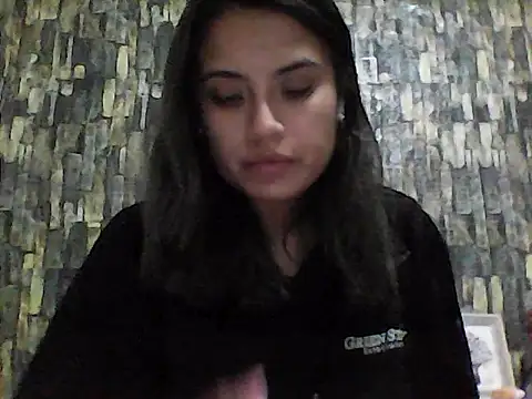 BabyCinnamon1 online show from 06.20.26
