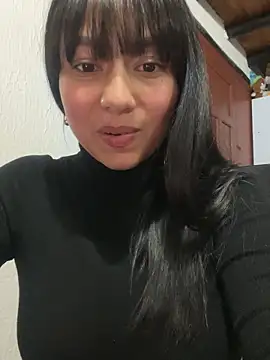 Snapshot of yul-dulce chatting on 06.06.26 yul-dulce online show from 06.06.26