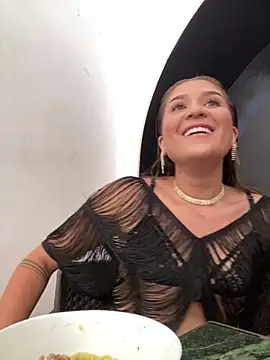 Snapshot of IsabelleMilan chatting on 06.29.26 IsabelleMilan online show from 06.29.26