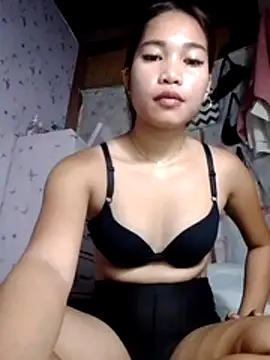Snapshot of hottie_zaira chatting on 06.24.26 hottie zaira online show from 06.24.26