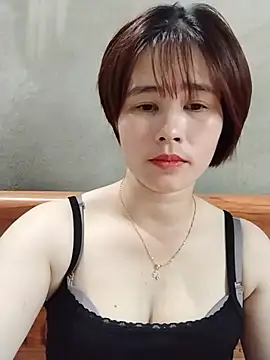 Snapshot of se-xy12 chatting on 05.14.26 se-xy12 online show from 05.14.26