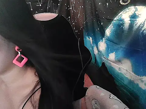 Snapshot of Cute4cumm chatting on 05.30.26 Cute4cumm online show from 05.30.26