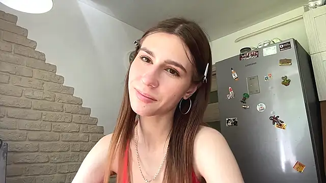 Snapshot of ZaraGuyette chatting on 06.01.26 ZaraGuyette online show from 06.01.26