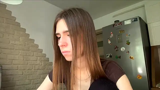 Snapshot of ZaraGuyette chatting on 07.14.26 ZaraGuyette online show from 07.14.26