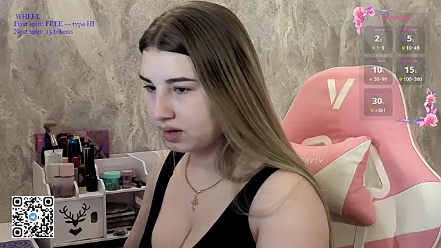 Snapshot of softiekitty chatting on 05.18.26 softiekitty online show from 05.18.26