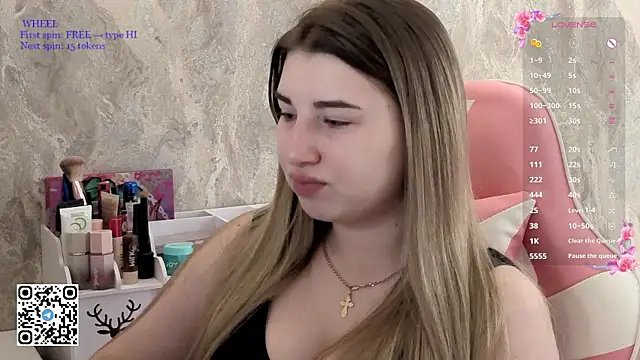 Snapshot of softiekitty chatting on 05.19.26 softiekitty online show from 05.19.26