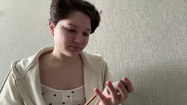 LizCumens online show from 05.22.26
