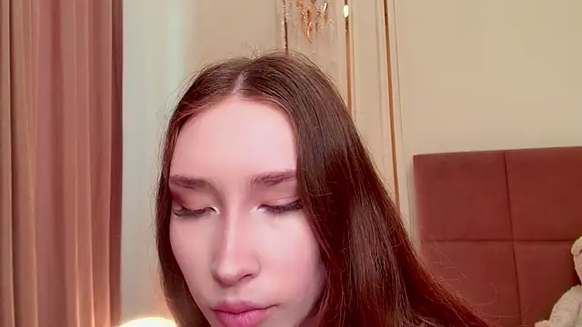 Snapshot of lalisabrown chatting on 05.18.26 lalisabrown online show from 05.18.26
