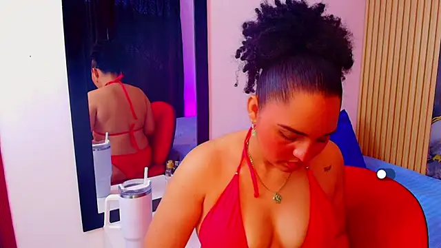 Snapshot of Sol__Latina chatting on 05.31.26 Sol Latina online show from 05.31.26