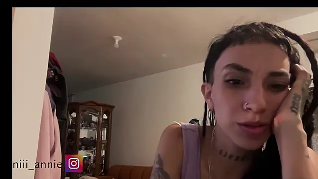 Snapshot of niah_11 chatting on 05.13.26 niah 11 online show from 05.13.26