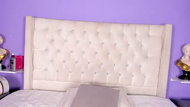 Snapshot of candy_queens_ chatting on 06.28.26 candy queens online show from 06.28.26