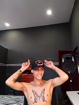 Snapshot of maxwell_crazy1 chatting on 05.19.26 maxwell crazy1 online show from 05.19.26