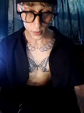 Snapshot of maxwell_crazy1 chatting on 05.27.26 maxwell crazy1 online show from 05.27.26