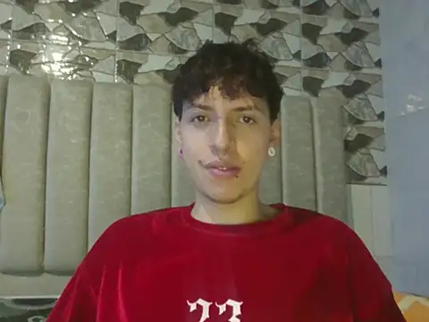 Snapshot of Noah_mod chatting on 06.01.26 Noah mod online show from 06.01.26