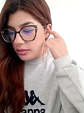 Snapshot of cutetemari chatting on 05.31.26 cutetemari online show from 05.31.26