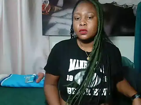 Snapshot of Theecougar chatting on 05.23.26 Theecougar online show from 05.23.26