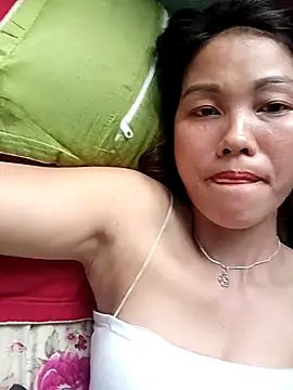 Snapshot of Suly-sweet chatting on 06.25.26 Suly-sweet online show from 06.25.26