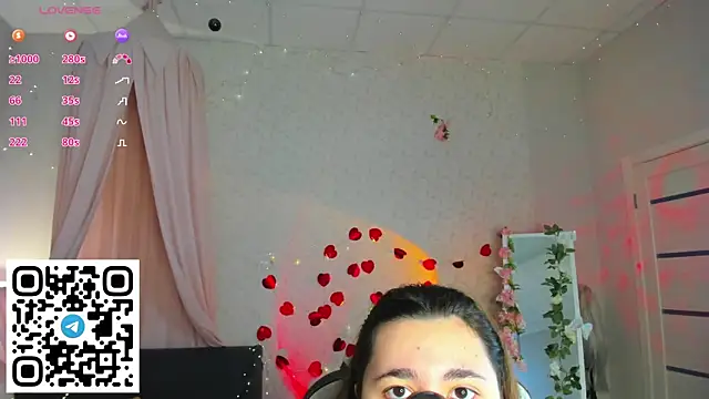 Snapshot of Ayleen_Gece chatting on 06.11.26 Ayleen Gece online show from 06.11.26