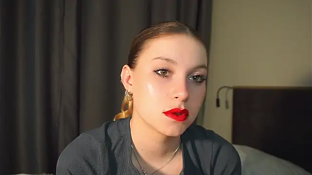 Snapshot of Sairallyn chatting on 05.16.26 Sairallyn online show from 05.16.26