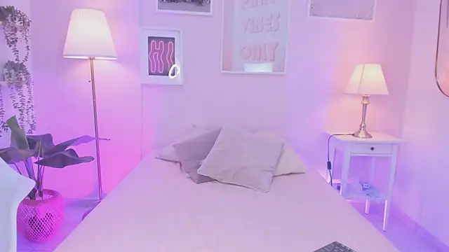 Kitty lulu  online show from 06.03.26
