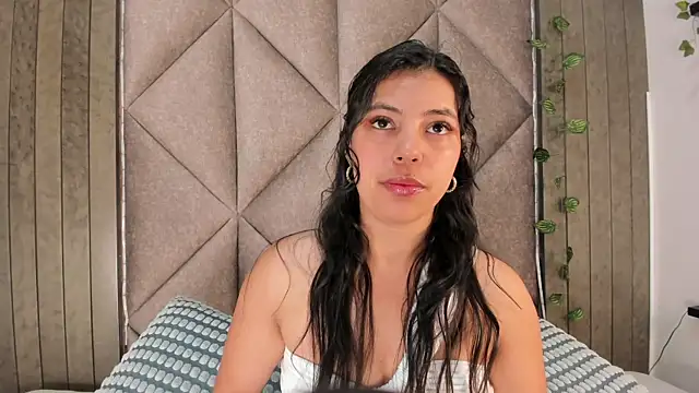 Snapshot of NinaSpicy__ chatting on 05.27.26 NinaSpicy online show from 05.27.26