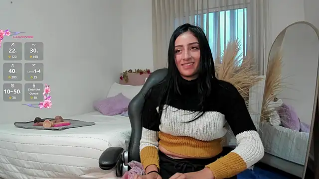 Snapshot of Charlotte_pleasure chatting on 05.21.26 Charlotte pleasure online show from 05.21.26