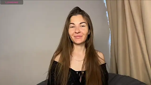 Snapshot of Sofiamill_ chatting on 06.02.26 Sofiamill online show from 06.02.26