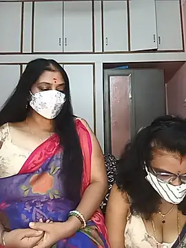 Snapshot of Kannada_telugu_lesbians chatting on 05.30.26 Kannada telugu lesbians online show from 05.30.26