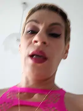 Snapshot of KittyDesiree chatting on 07.19.26 KittyDesiree online show from 07.19.26