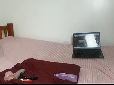Snapshot of ladymystiquee1 chatting on 07.04.26 ladymystiquee1 online show from 07.04.26