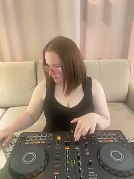 Joan Taylor1 online show from 06.06.26