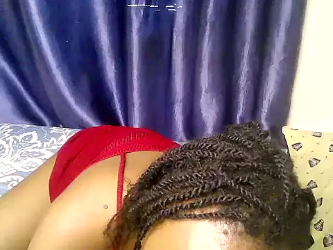 Snapshot of Diva_cheupe chatting on 05.16.26 Diva cheupe online show from 05.16.26