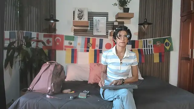 Evaa campbell online show from 07.06.26