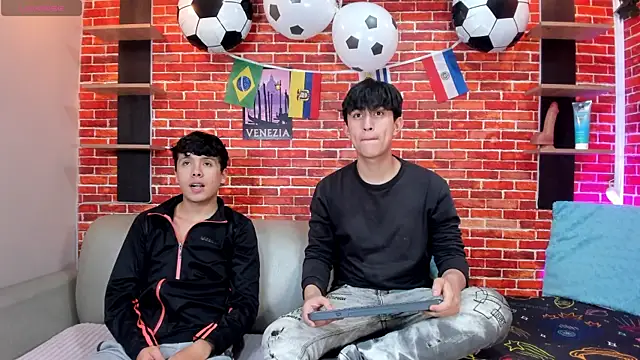 Hoot boyss  online show from 06.19.26