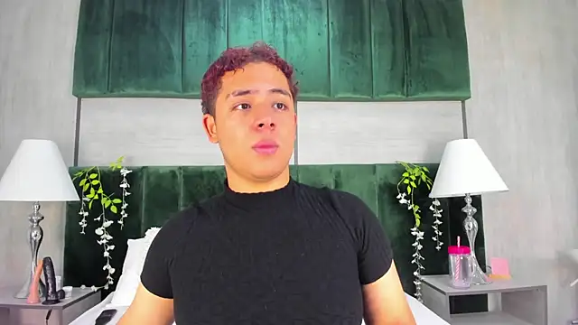 Snapshot of Darian_laforteza chatting on 06.01.26 Darian laforteza online show from 06.01.26