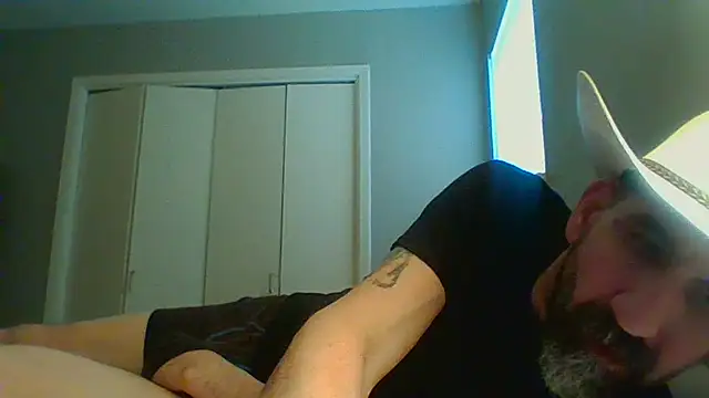 Snapshot of old_Domino chatting on 05.31.26 old Domino online show from 05.31.26