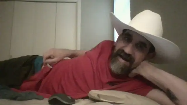 Snapshot of old_Domino chatting on 06.19.26 old Domino online show from 06.19.26