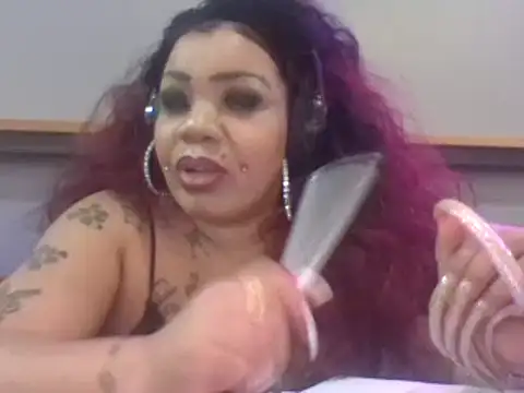 Snapshot of NailGoddessnow chatting on 02.02.25 NailGoddessnow online show from 02.02.25
