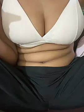 Snapshot of Poonam-Ray chatting on 06.17.26 Poonam-Ray online show from 06.17.26