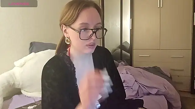 Snapshot of Felicia_Miller_ chatting on 05.30.26 Felicia Miller online show from 05.30.26