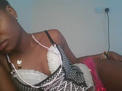 Snapshot of Logon20 chatting on 05.18.26 Logon20 online show from 05.18.26