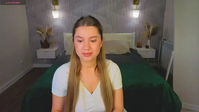 Snapshot of Shakira_Lux chatting on 06.02.26 Shakira Lux online show from 06.02.26