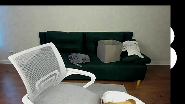 Snapshot of Shakira_Lux chatting on 07.17.26 Shakira Lux online show from 07.17.26